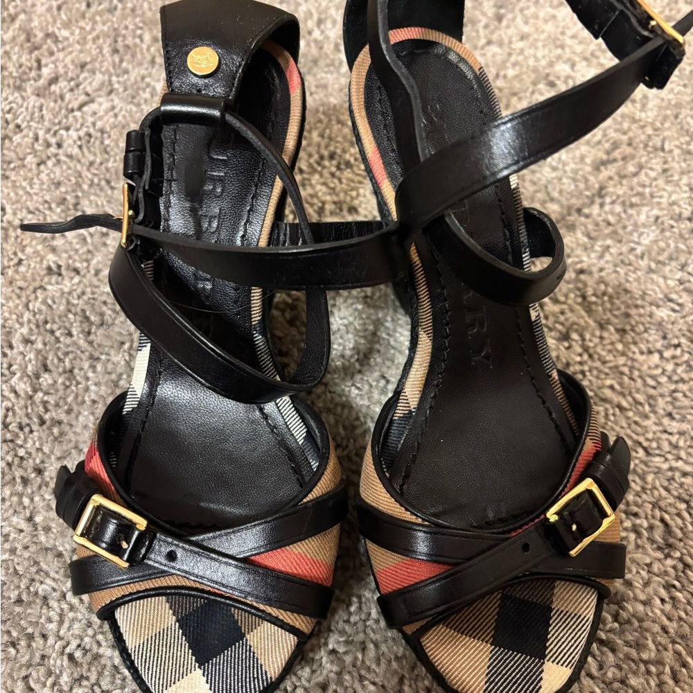 Burberry Black and Tan Sandals with Gold Buckles